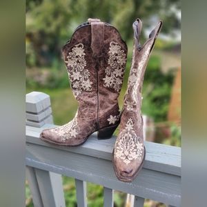 Embroidered Leather Moreria mid calf Cowgirl boots- Women's Size 8